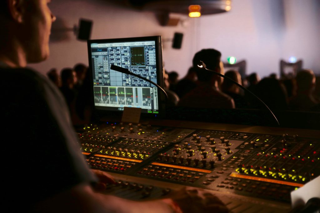 What Does an Audio Engineer Do?  A Comprehensive Guide