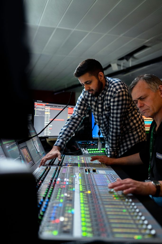 What a Recording Studio Can Do: An In-Depth Guide